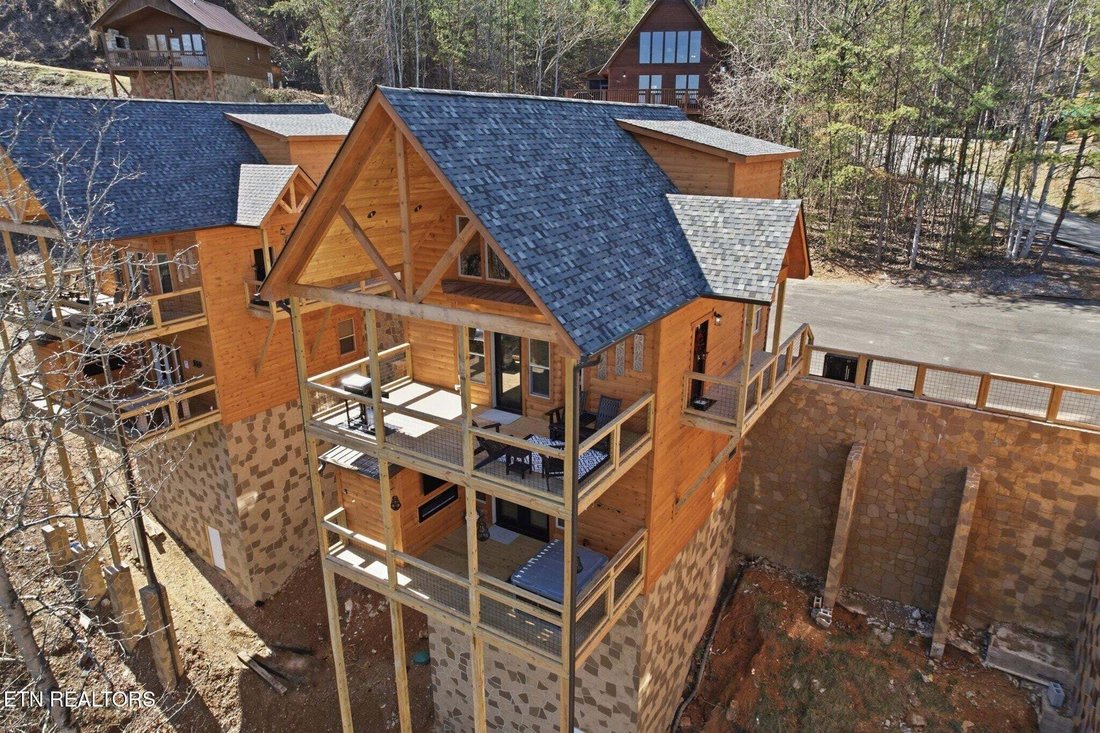 House in Sevierville, Tennessee, United States 3 - 18540626