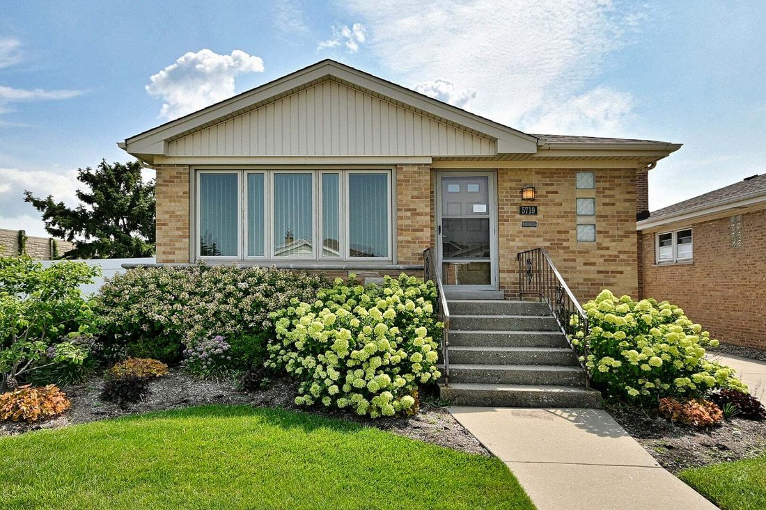 House in Chicago, Illinois, United States 2 - 18543087
