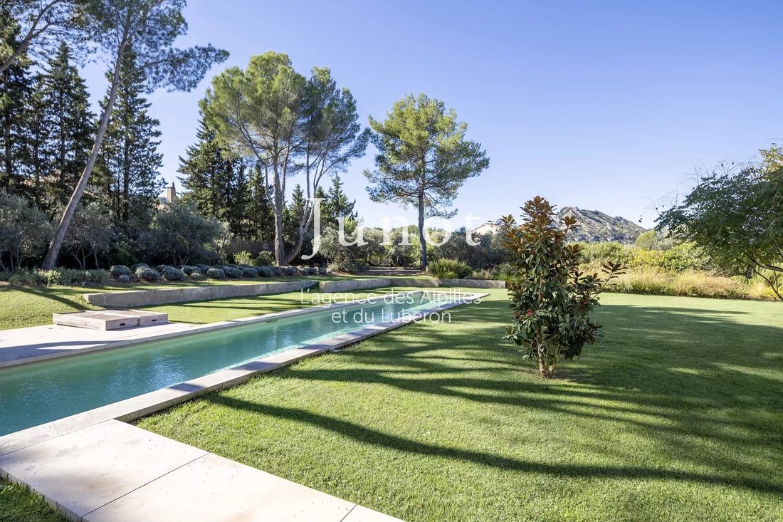 House in Eygalières, Provence-Alpes-Côte d'Azur, France 2 - 18541272