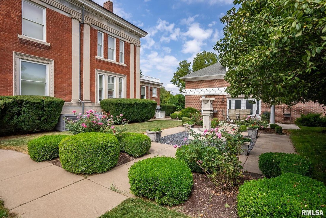 House in Davenport, Iowa, United States 2 - 18543063