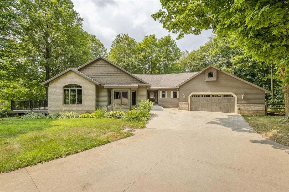 House in Caledonia, Michigan, United States 1 - 18542463