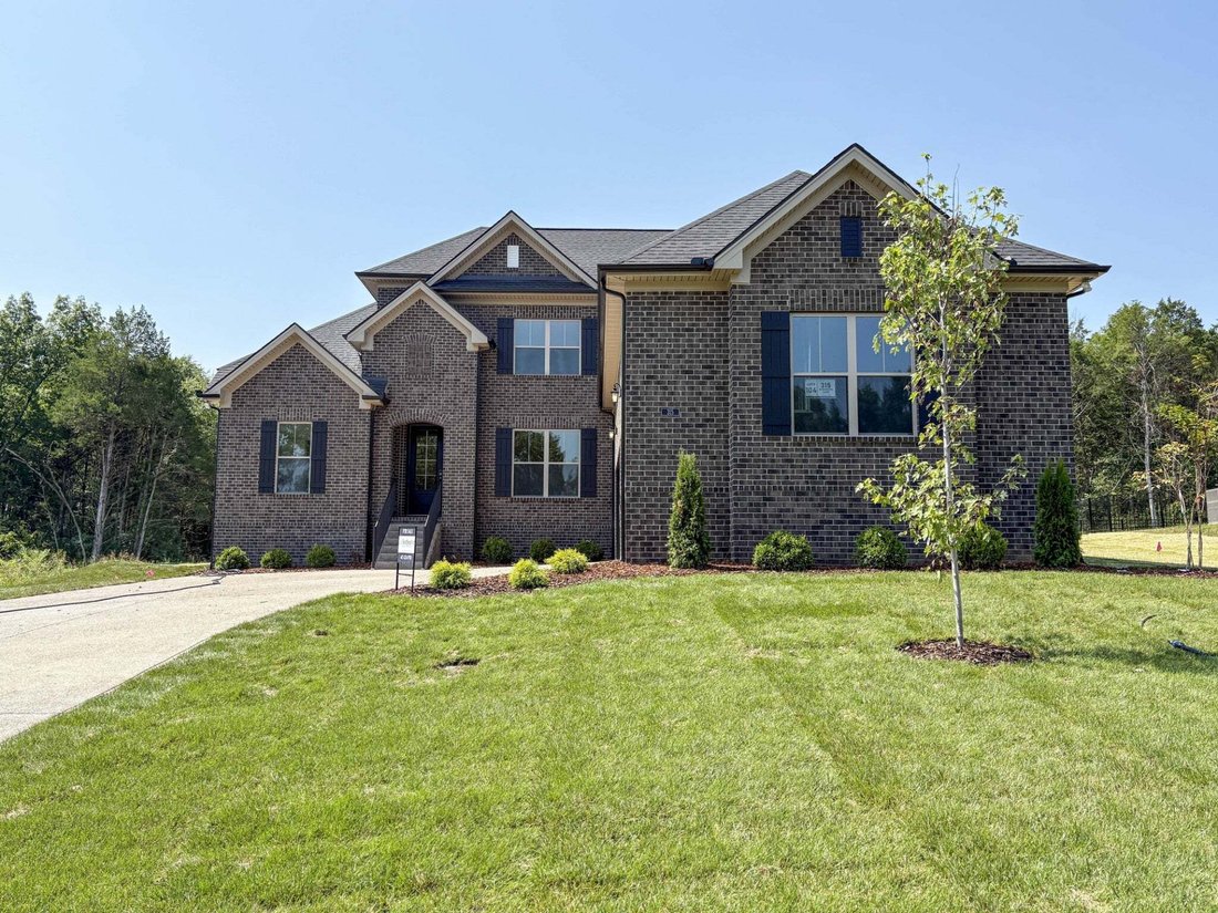 House in Lebanon, Tennessee, United States 1 - 18331110
