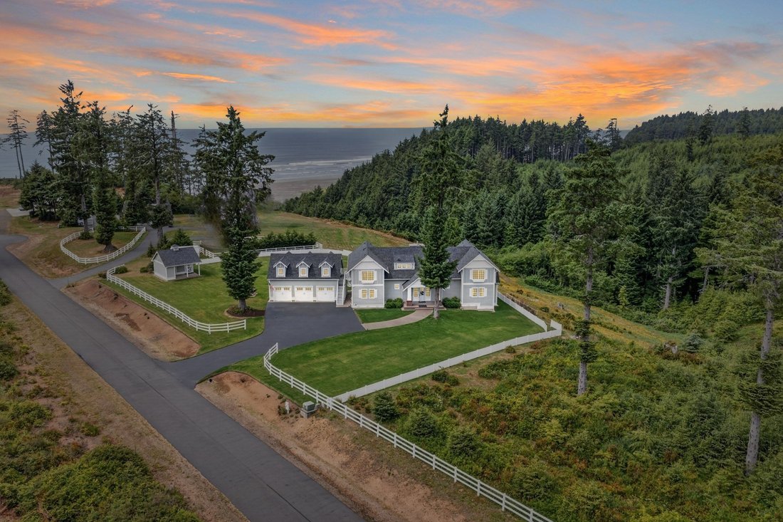 House in Elma, Washington, United States 1 - 18541079