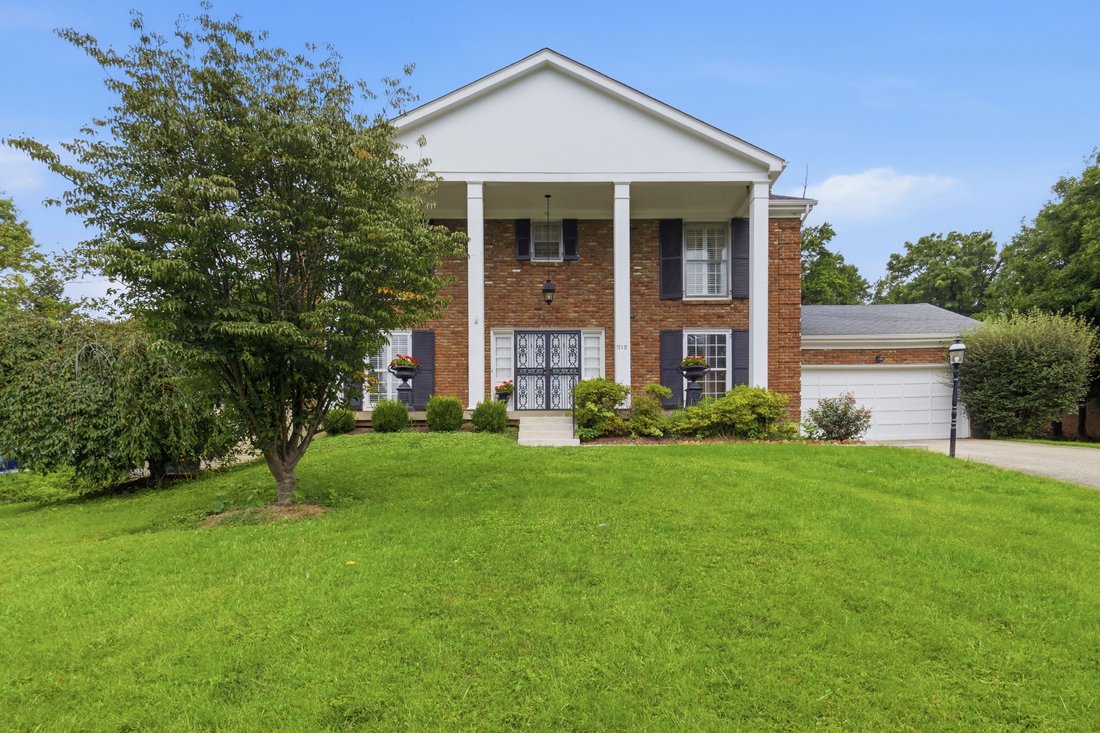 House in Watterson Park, Kentucky, United States 1 - 18144256