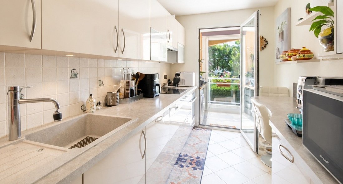 Appartement à Èze, Provence-Alpes-Côte d'Azur, France 4 - 18544067