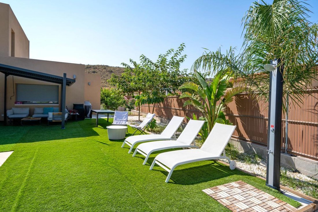Villa in Busot, Valencian Community, Spain 5 - 18525867