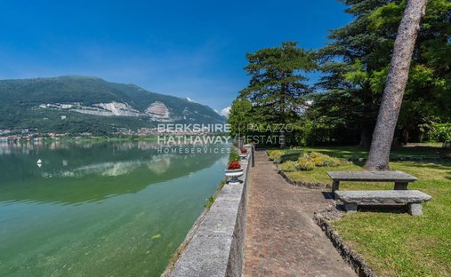 Villa in Bosisio Parini, Lombardy, Italy 1