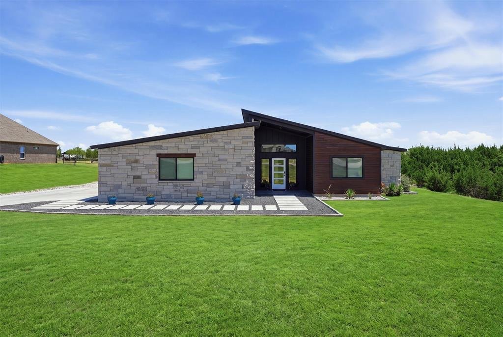 House in Granbury, Texas, United States 2 - 18543392