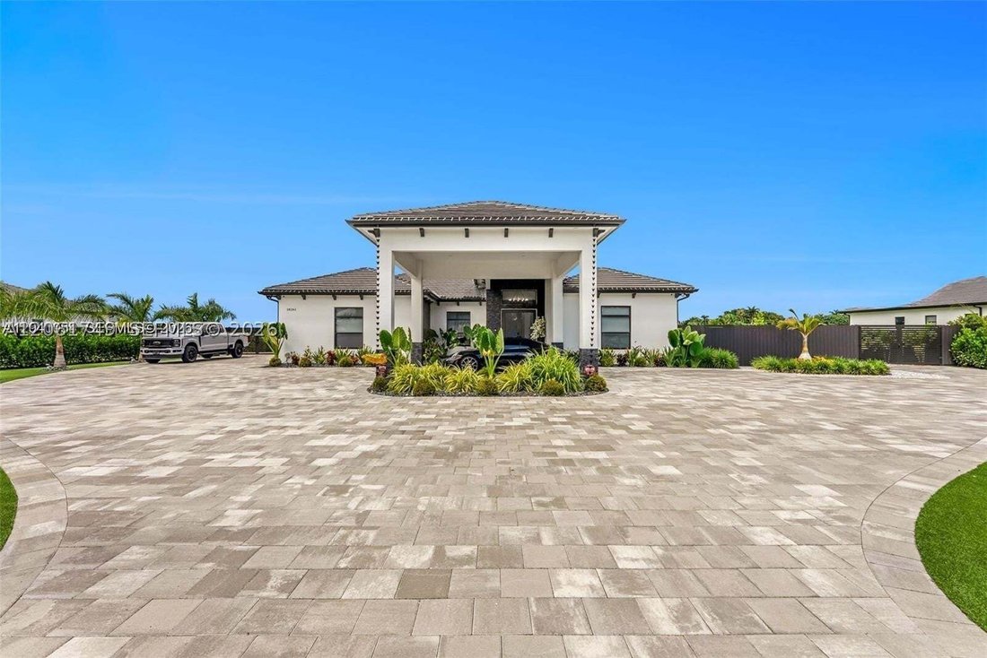 House in Miami, Florida, United States 2 - 18540102