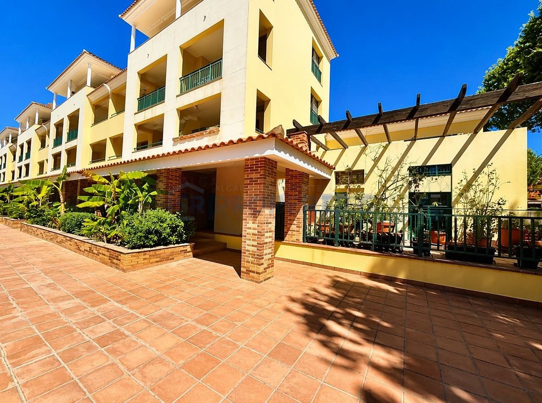Apartment in Vilamoura, Quarteira, Algarve 1 - 18438158
