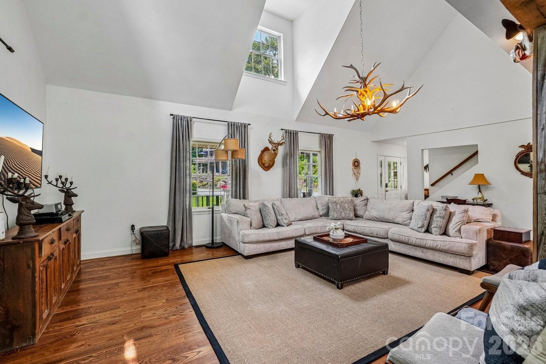 House in Lake Lure, North Carolina, United States 4 - 18543565