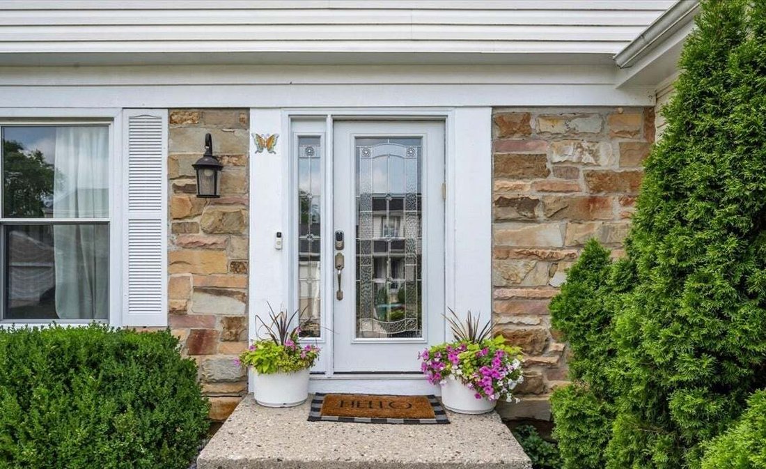 House in Buffalo Grove, Illinois, United States 2 - 18543037