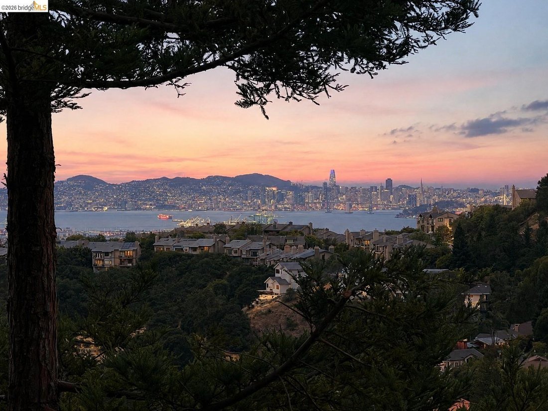 House in Oakland, California, United States 1 - 17932942