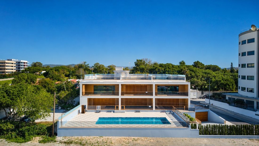 Apartment in Quarteira, Algarve, Portugal 1 - 18438169