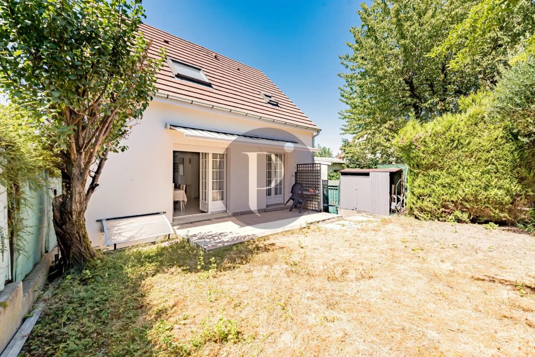 House in Cachan, Ile-de-France, France 1 - 18539972