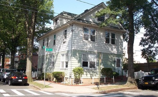 House in New York, New York, United States 1