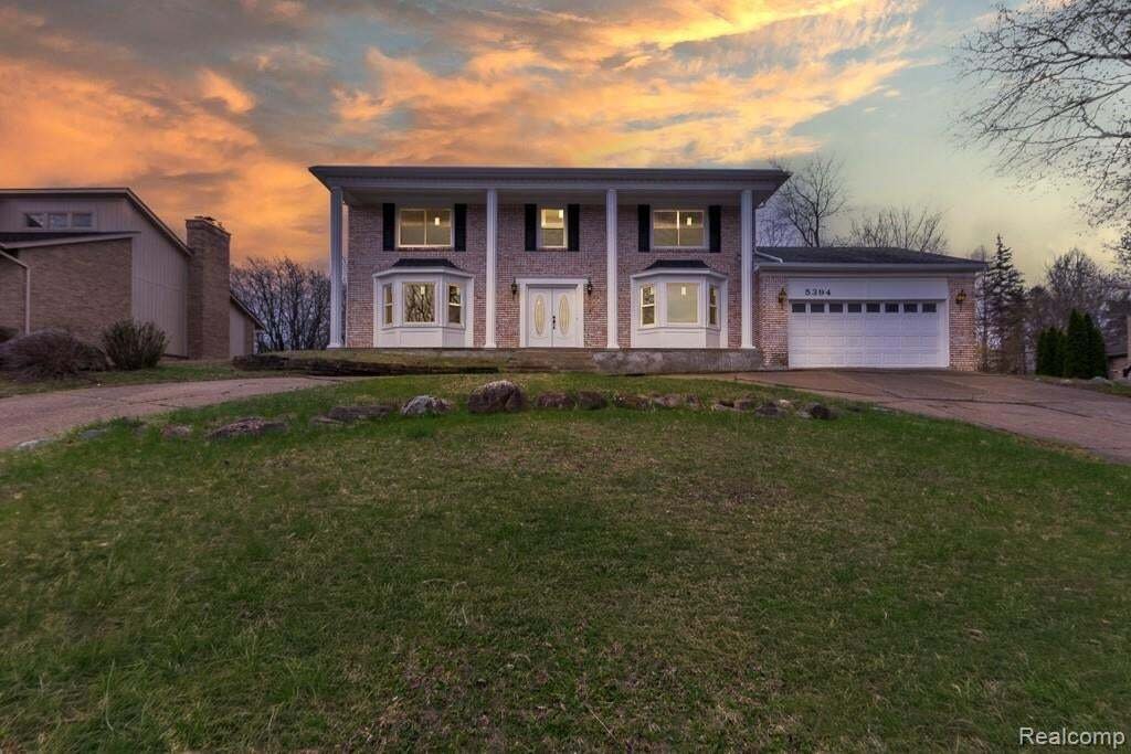 House in Orchard Lake Village, Michigan, United States 2 - 18539470
