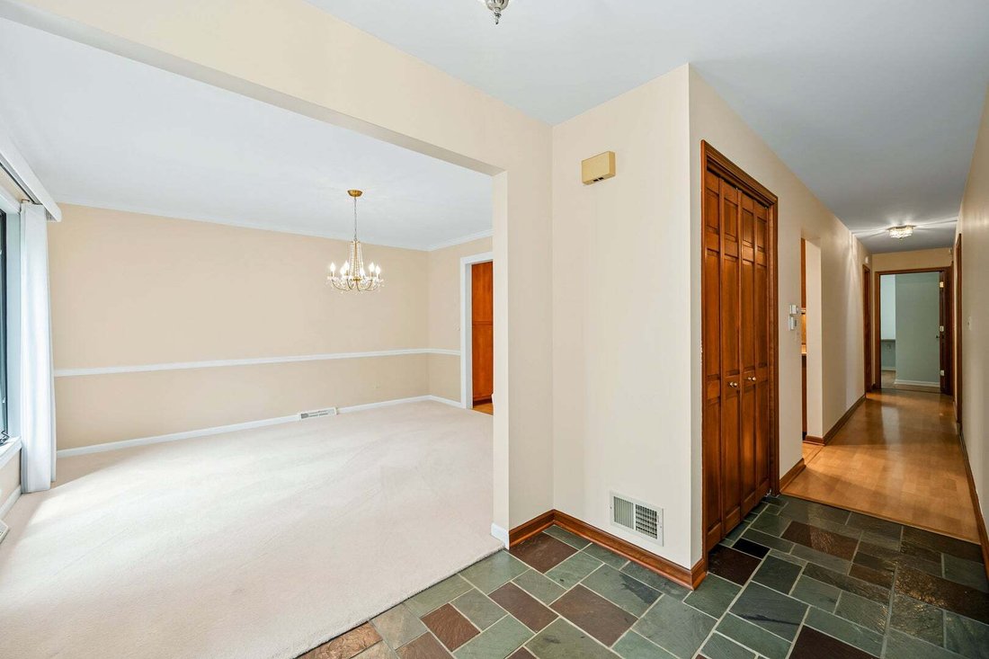House in Wheaton, Illinois, United States 4 - 18543047