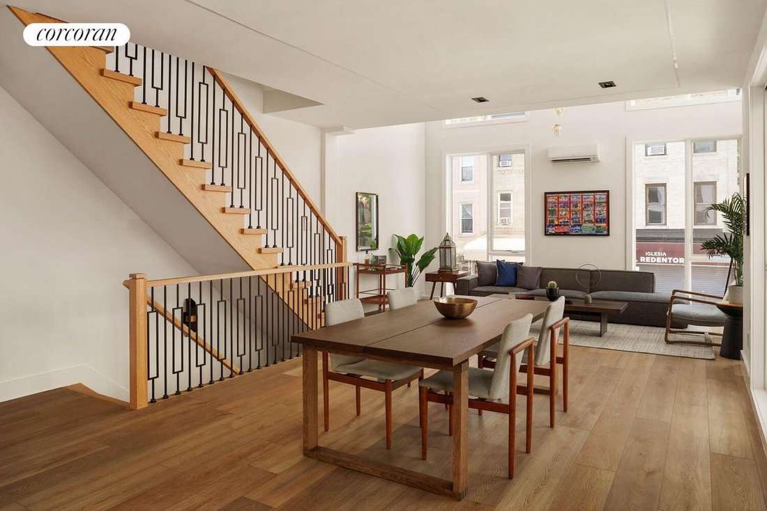 House in New York, New York, United States 2 - 17530869