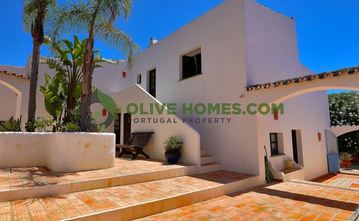 Villa in Santa Barbara de Nexe, Algarve, Portugal 1