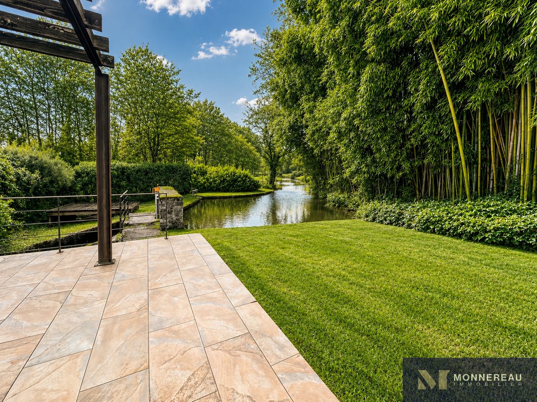 Estate in Nord, Barbezieux-Saint-Hilaire, France 2 - 18539940