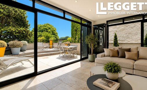 Apartment in Saint-Rémy-de-Provence, Provence-Alpes-Côte d'Azur, France 1