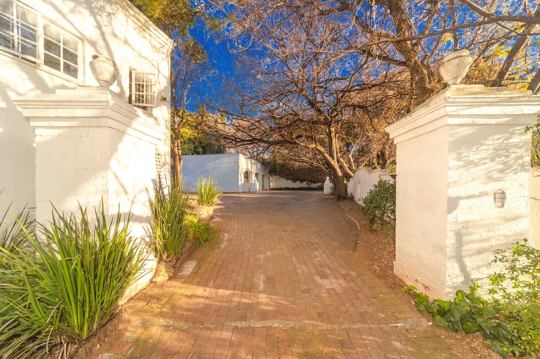 House in Sandton, Gauteng, South Africa 3 - 18544060