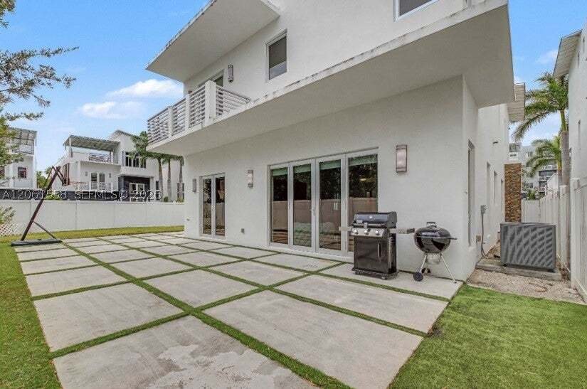 House in Miami Springs, Florida, United States 3 - 18542875