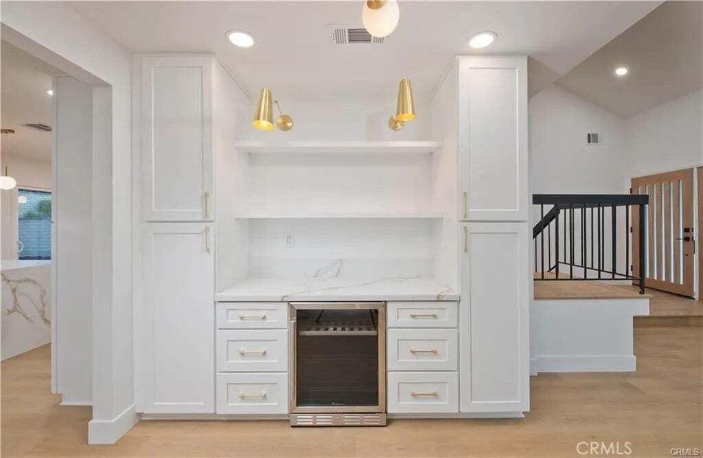 Condo in Los Angeles, California, United States 5 - 16626316