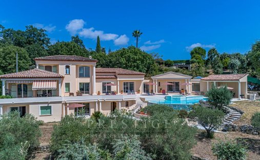 Villa in Châteauneuf-Grasse, Provence-Alpes-Côte d'Azur, France 1