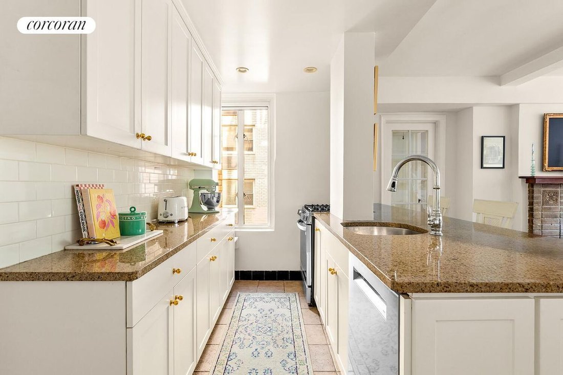 Co Op in New York, New York, United States 4 - 18489574