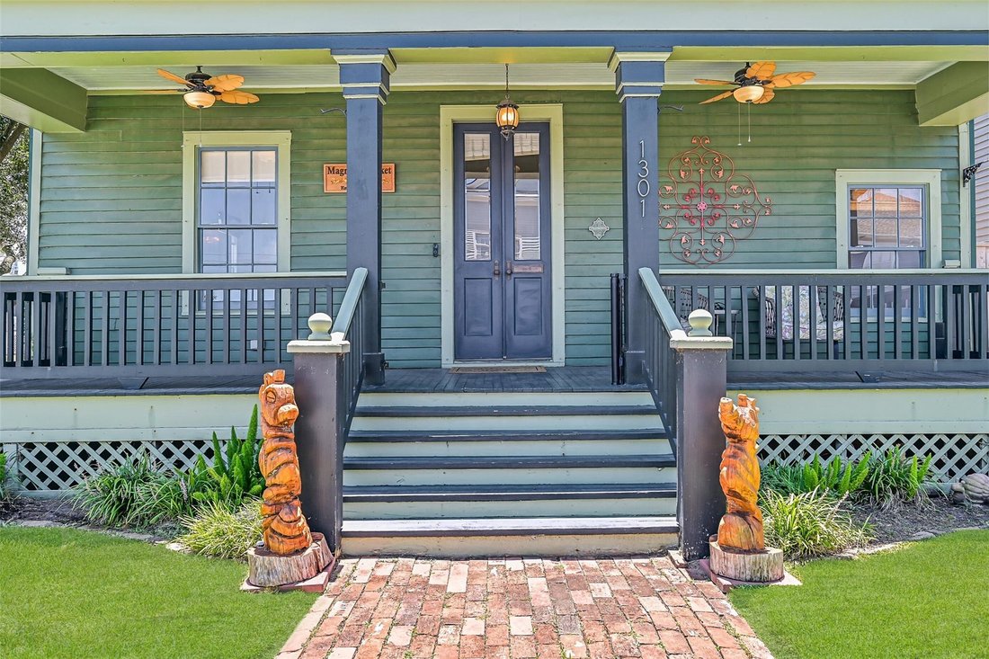 House in Galveston, Texas, United States 5 - 18543424