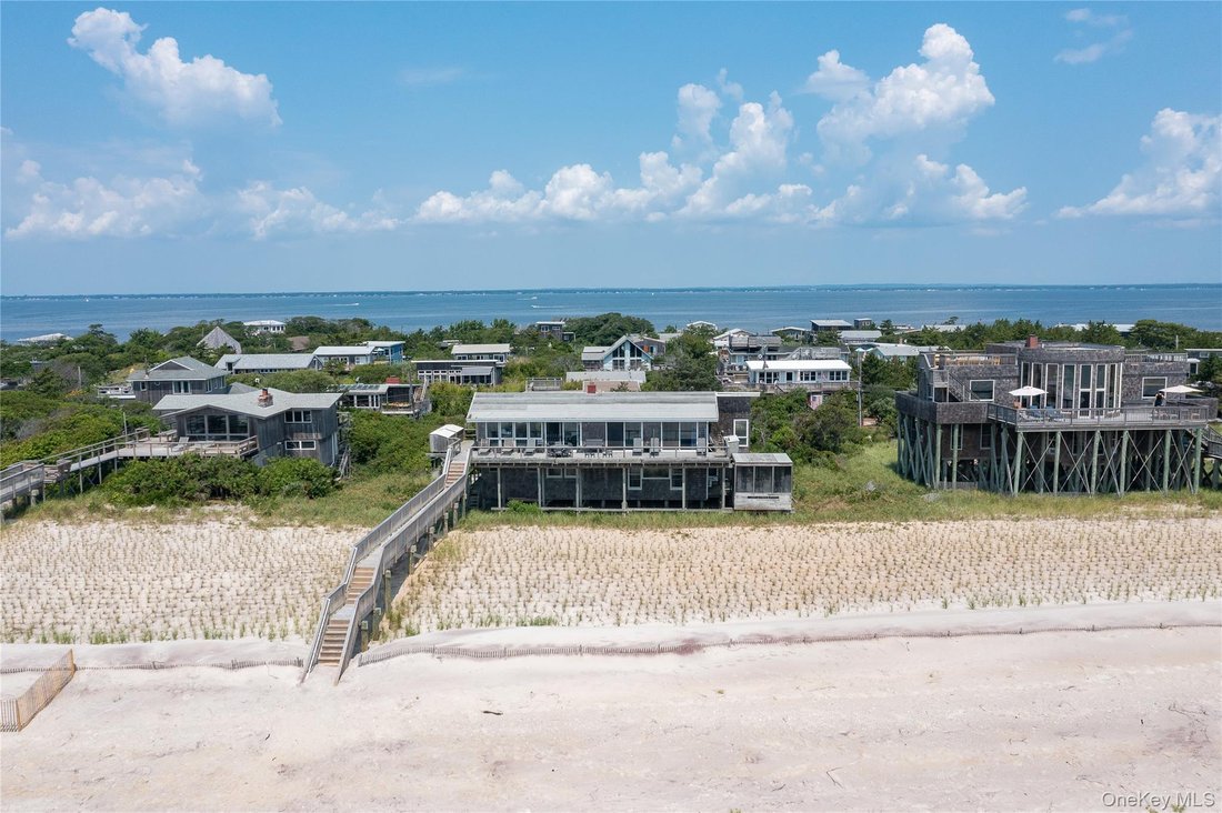 House in East Patchogue, New York, United States 1 - 18542250