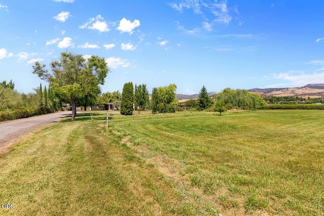 Land in Ashland, Oregon, United States 4 - 18543101