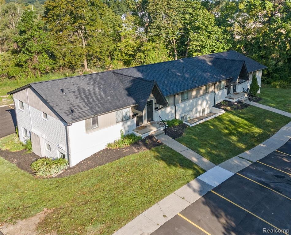 Milford Charter Township, Michigan, United States 4 - 18542476