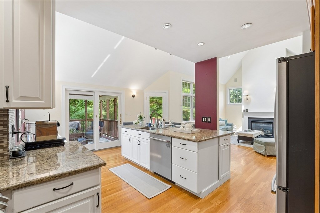 House in Acton, Massachusetts, United States 4 - 18543539