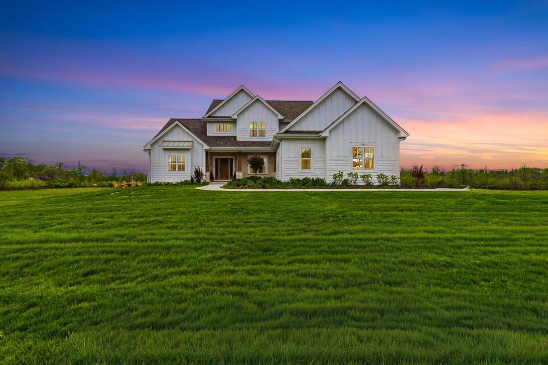 House in Thiensville, Wisconsin, United States 2 - 18542137