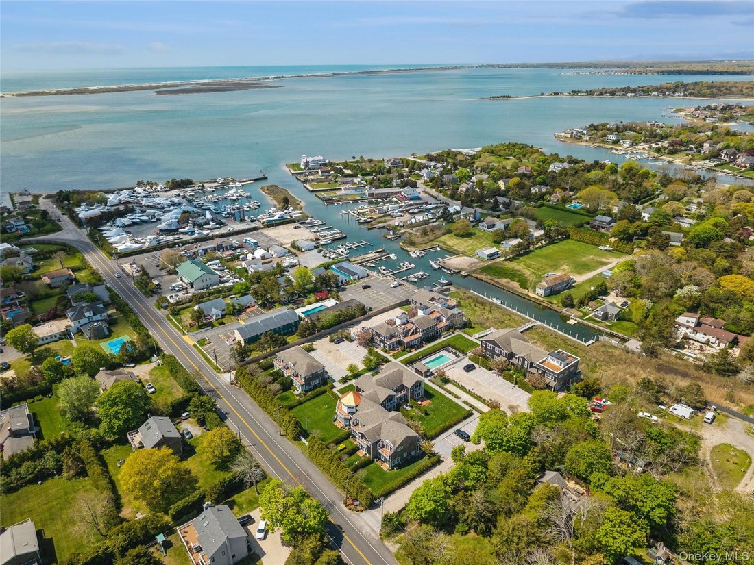 Condo in Hampton Bays, New York, United States 4 - 18542256