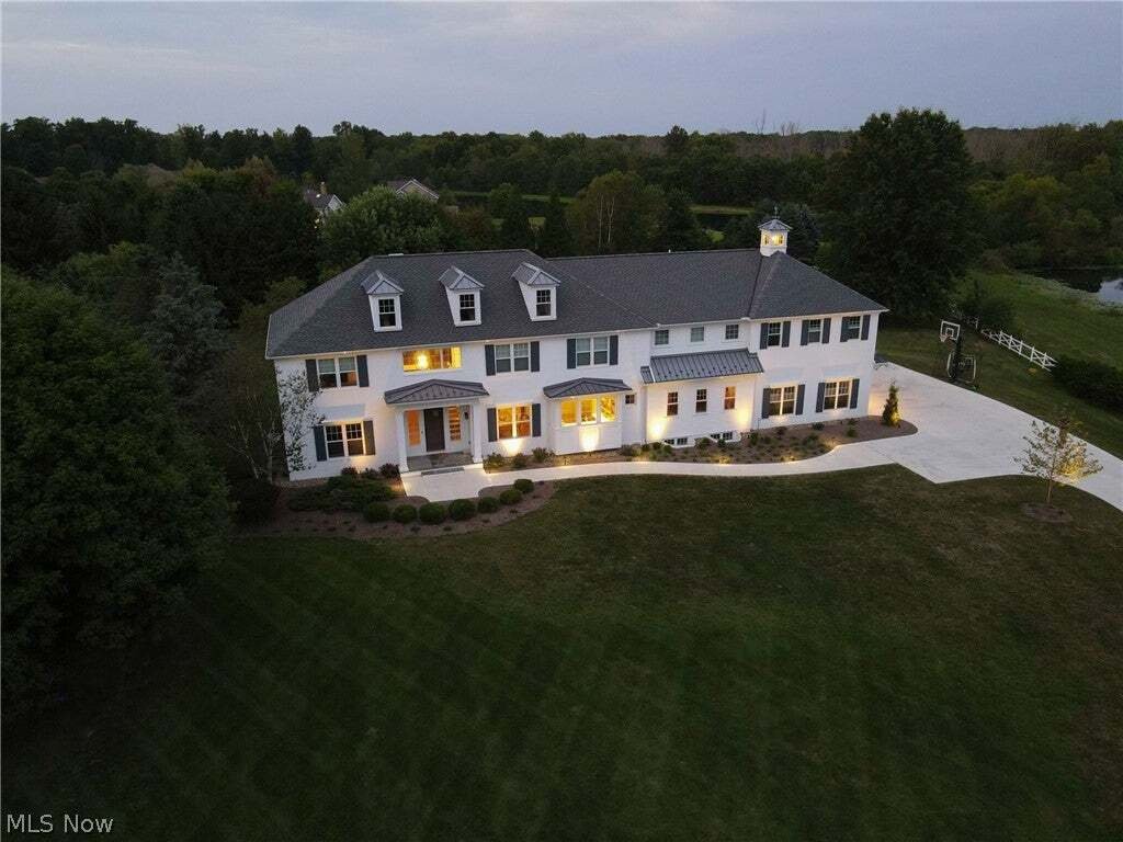 House in Chagrin Falls, Ohio, United States 1 - 18539926