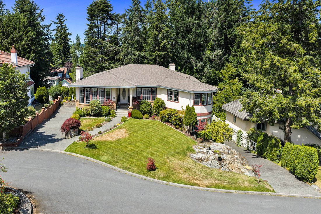 House in Saanich, British Columbia, Canada 2 - 18541843
