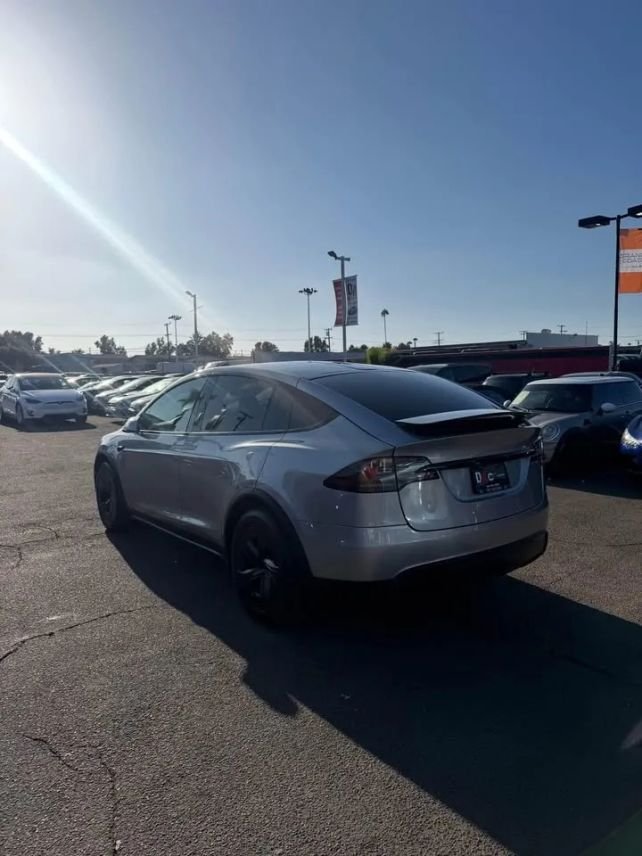Suv in Costa Mesa, CA, United States 4 - 18544418