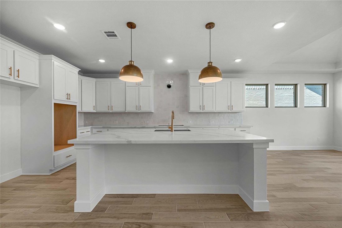 House in Conroe, Texas, United States 5 - 18543449