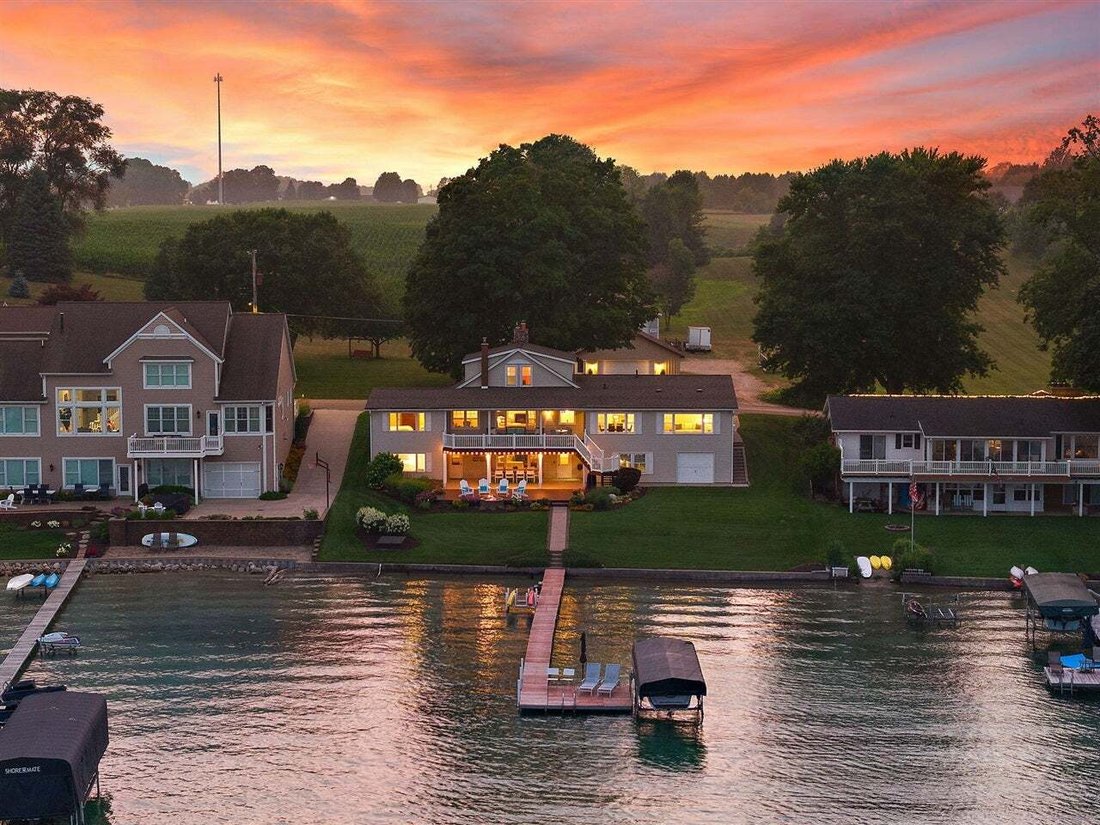 House in Caledonia, Michigan, United States 4 - 18542478