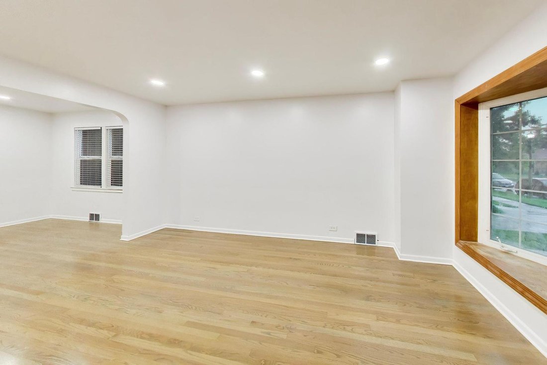 House in Skokie, Illinois, United States 5 - 18543041