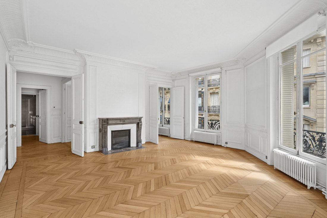 Apartment in Triangle d'Or, Paris 8e Arrondissement, Paris 5 - 18541208