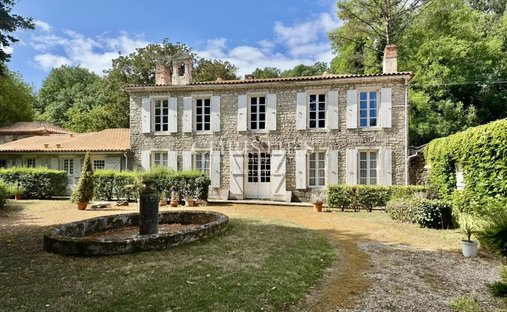 Estate in Arvert, Nouvelle-Aquitaine, France 1
