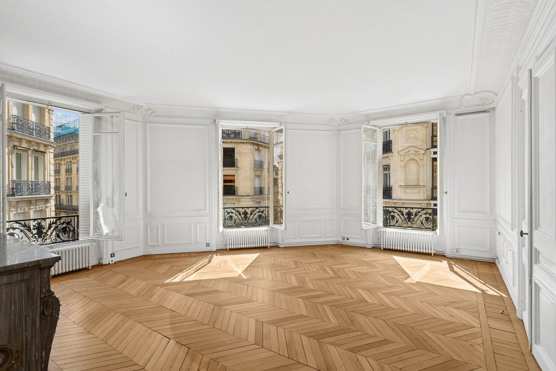 Apartment in Triangle d'Or, Paris 8e Arrondissement, Paris 1 - 18541208
