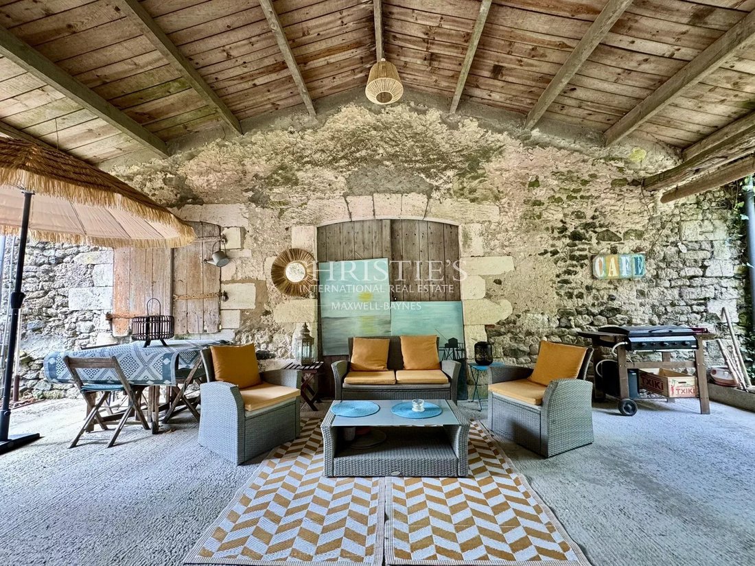Estate in Arvert, Nouvelle-Aquitaine, France 1 - 18541027
