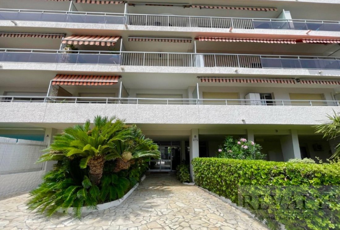 Apartment in Saint-Laurent-du-Var, Provence-Alpes-Côte d'Azur, France 3 - 18540008