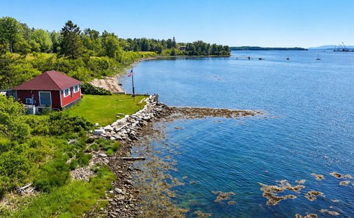 House in Brooksville, Maine, United States 1
